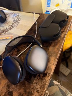 AirPod max ❗️BEST OFFER NEGOTIABLE OFFERS ❗️