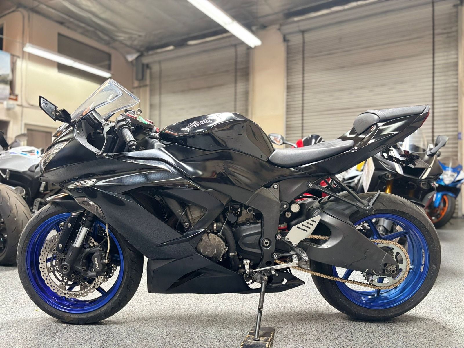 2013 Kawasaki Ninja ZX-6R 636 - First Ride and Review - YouTube