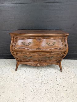 Henredon Folio 10 French Provincial Bombe Chest