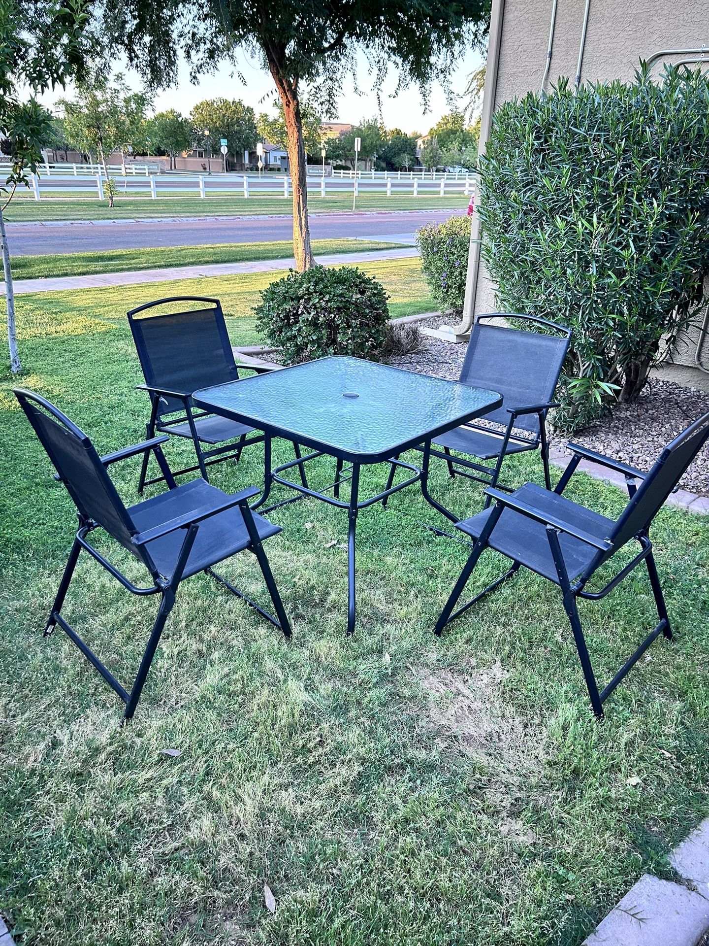 Patio Set - Can Deliver!