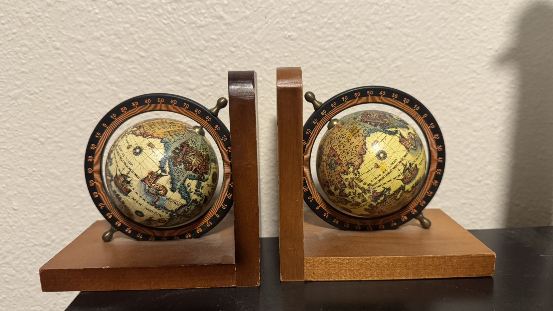 vintage old world book ends