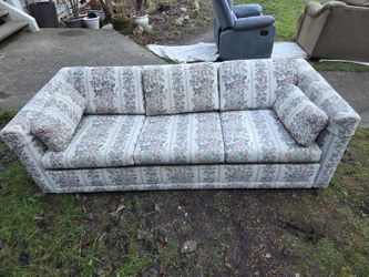 Free Couch - Hide A Bed - Bainbridge Island