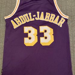Los Angeles Lakers Kareem Abdul-Jabbar jersey