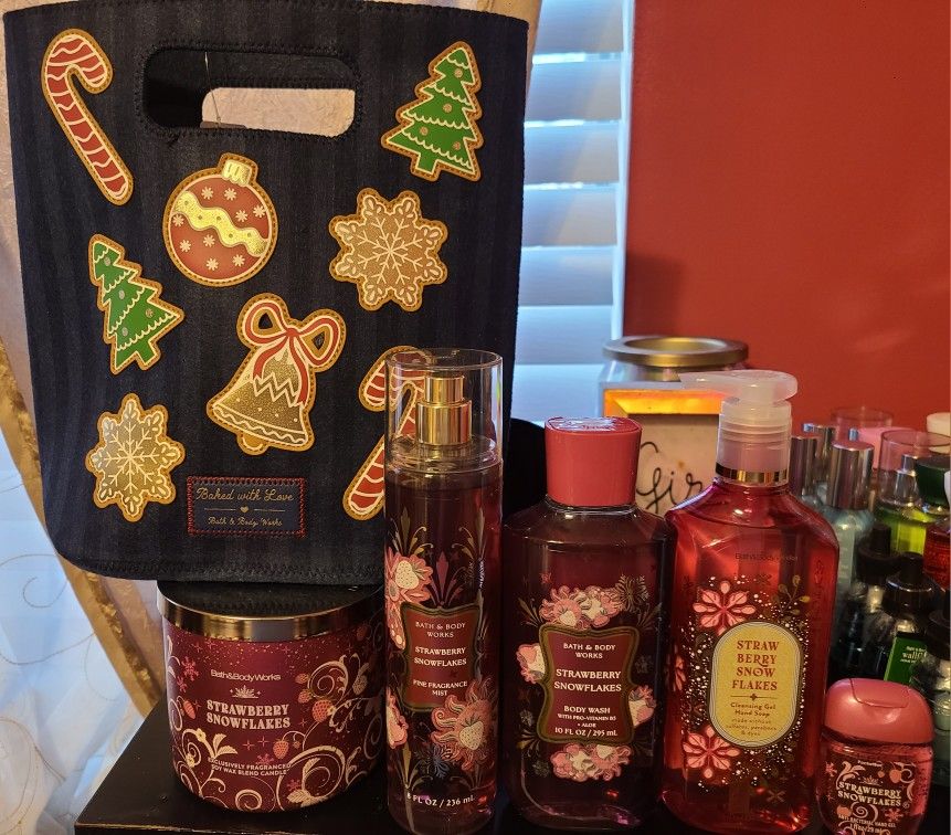 Bath Body Strawberry Snowflakes