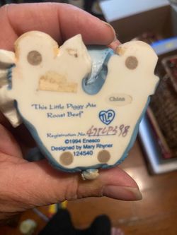 Enesco This Little Piggy Ate Roast Beef Figurine
