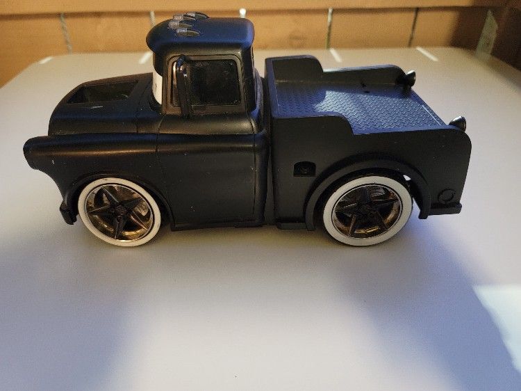 Disney CARS 2 Ridemakerz STEALTH MATER Ridemakers Auto Body Shell NEW