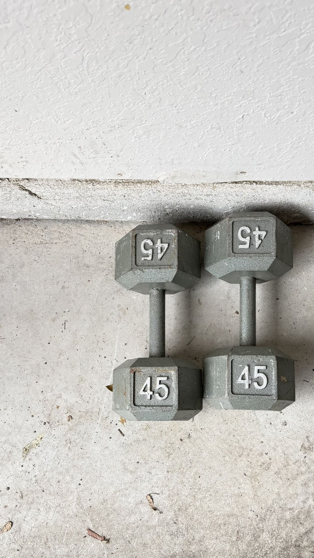 Dumbbell Set 45-30-25-15 A Dollar A Pound $1