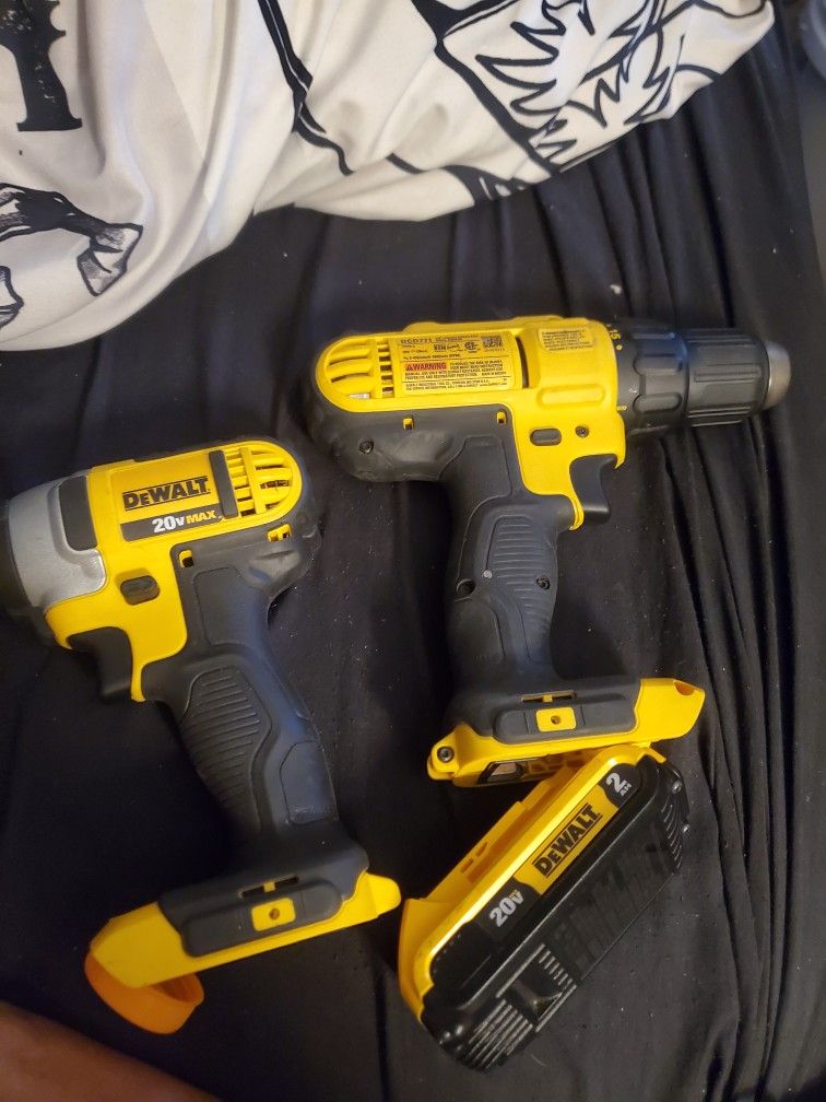 Dewalt 20 V MAX IMPACT DRIVER & DRILL DRIVER