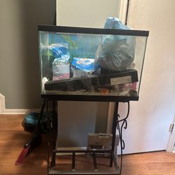 40 Gallon Fish Tank W/stand