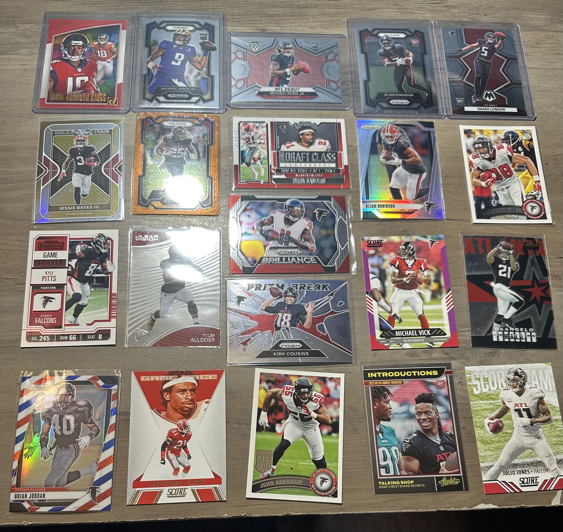 Atlanta Falcons Rookie & Vet Color/Insert Lot (38) - Penix, Bijan, London, Pitts
