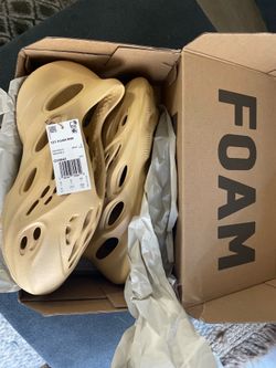 Yeezy Foam Runner size 9