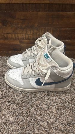 WMNS) Nike Dunk High 'FLS'