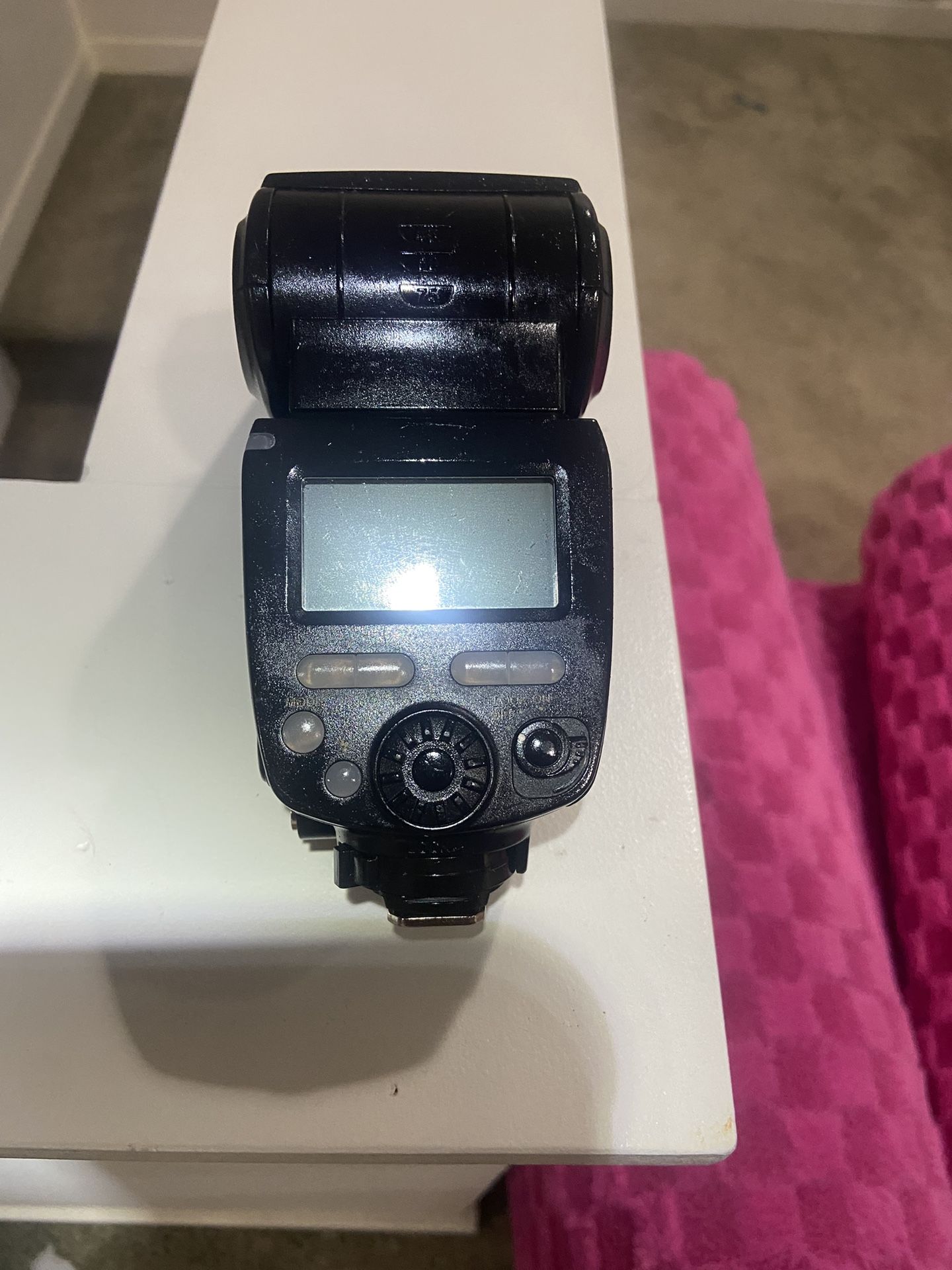 Yongnuo YN685 Review: TTL HSS Walkthrough Flash