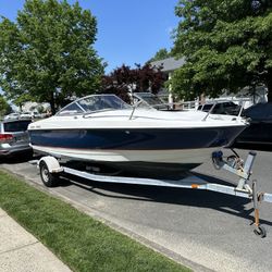 2004 Bayliner 2115 Cuddy Cabin 