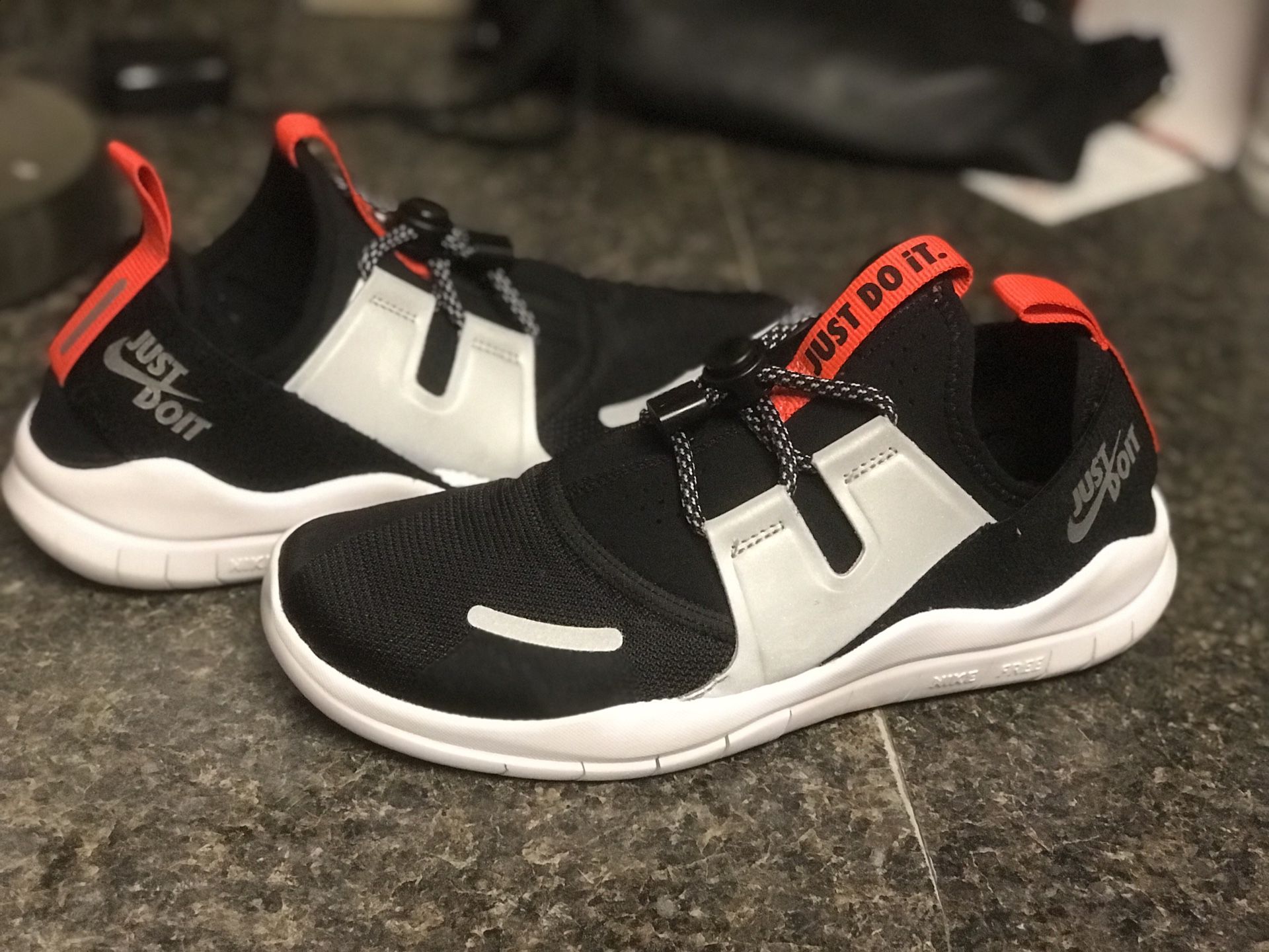 Nike 5.5 youth ( 7 in women)