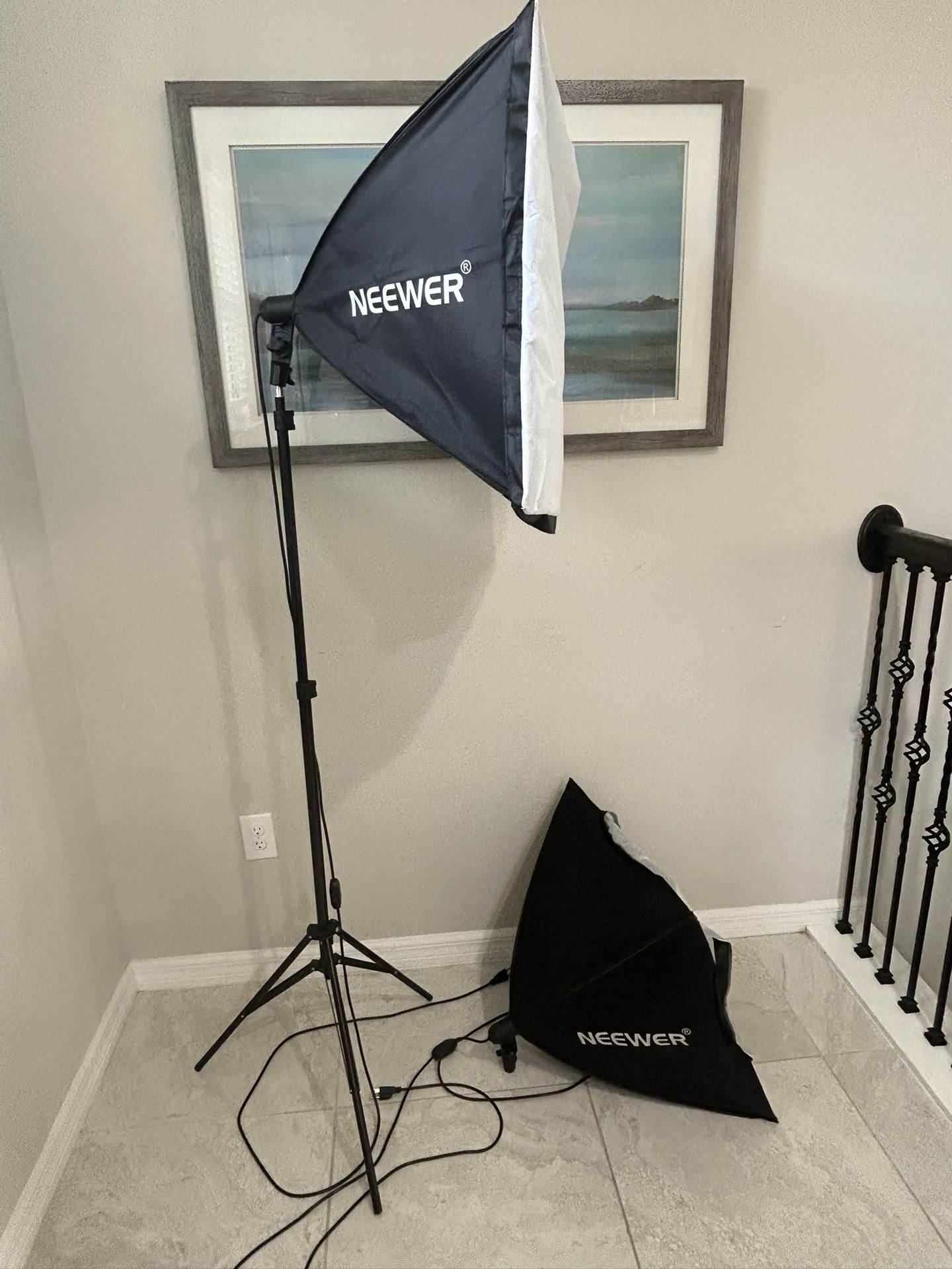 Neewer 700W Soft box Lighting 
