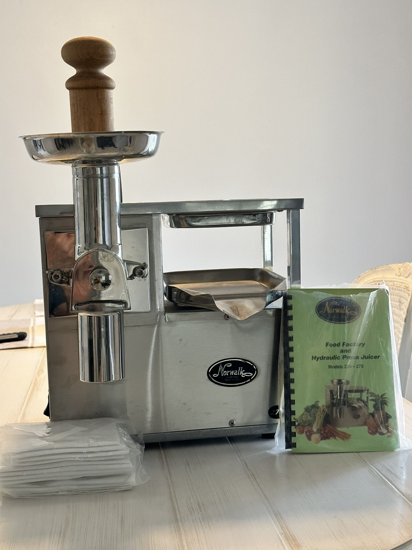 Norwalk Hydraulic Press Juicer