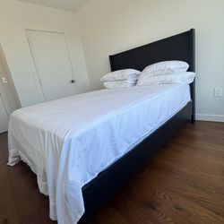 ✨ Like-New Full Size Bed Frame + Mattress – Only 1 Month Old! ✨