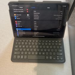 IPAD AIR GENERATION 4 IN EXCELLENT CONDITION WITH ZAGG KEYBOARD STAND 64GB LIKE NEW
