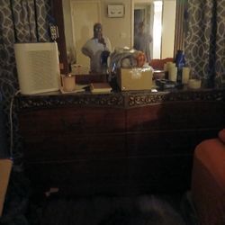 2 King Size Beds 1 Has Dressers With It 