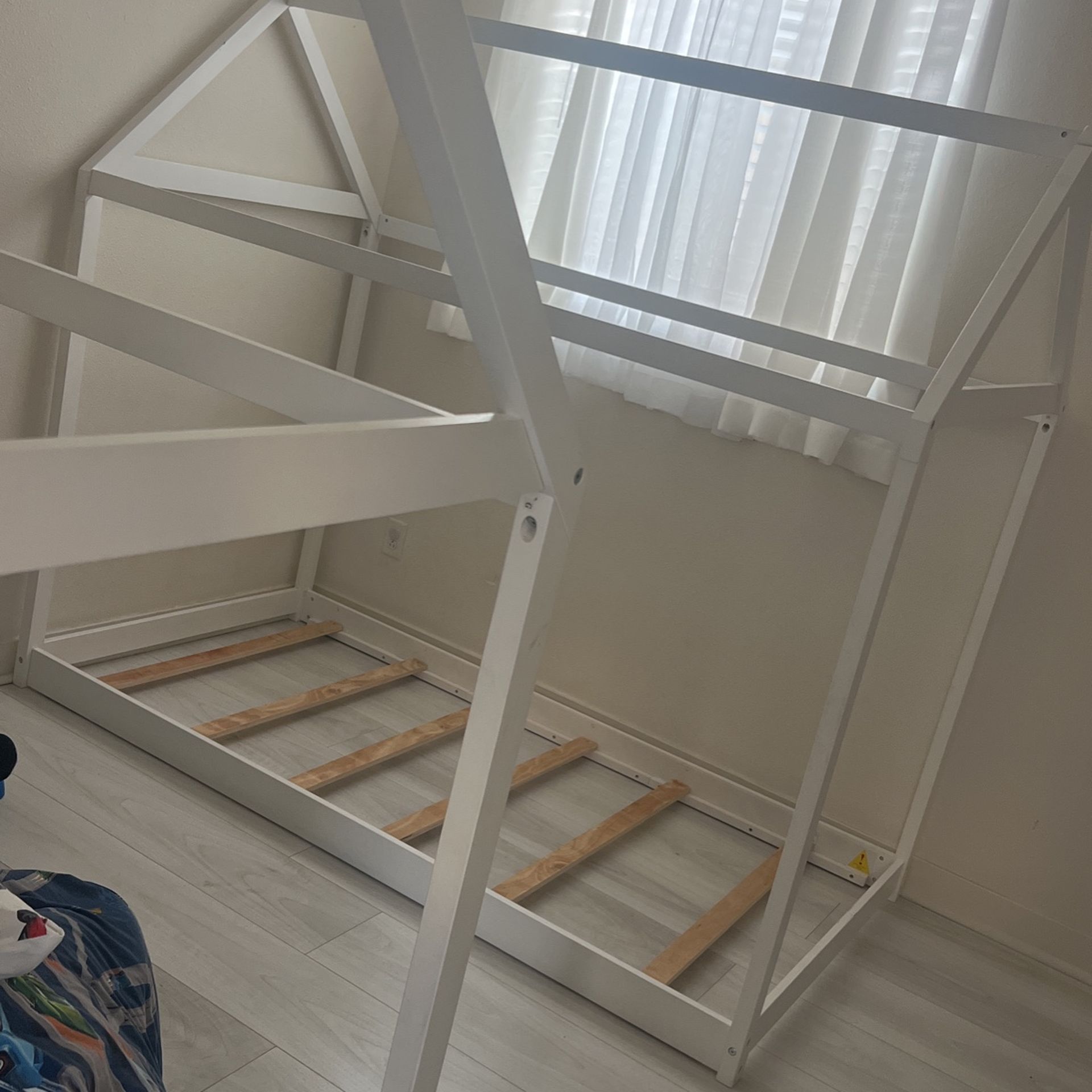 Twin House Bed