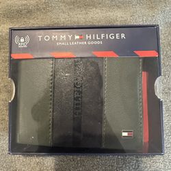 Brand New Tommy Hilfiger Wallet – Leather Bifold Wallet - Need It Gone By Today