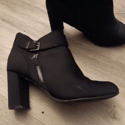 Black Comfortable Boots