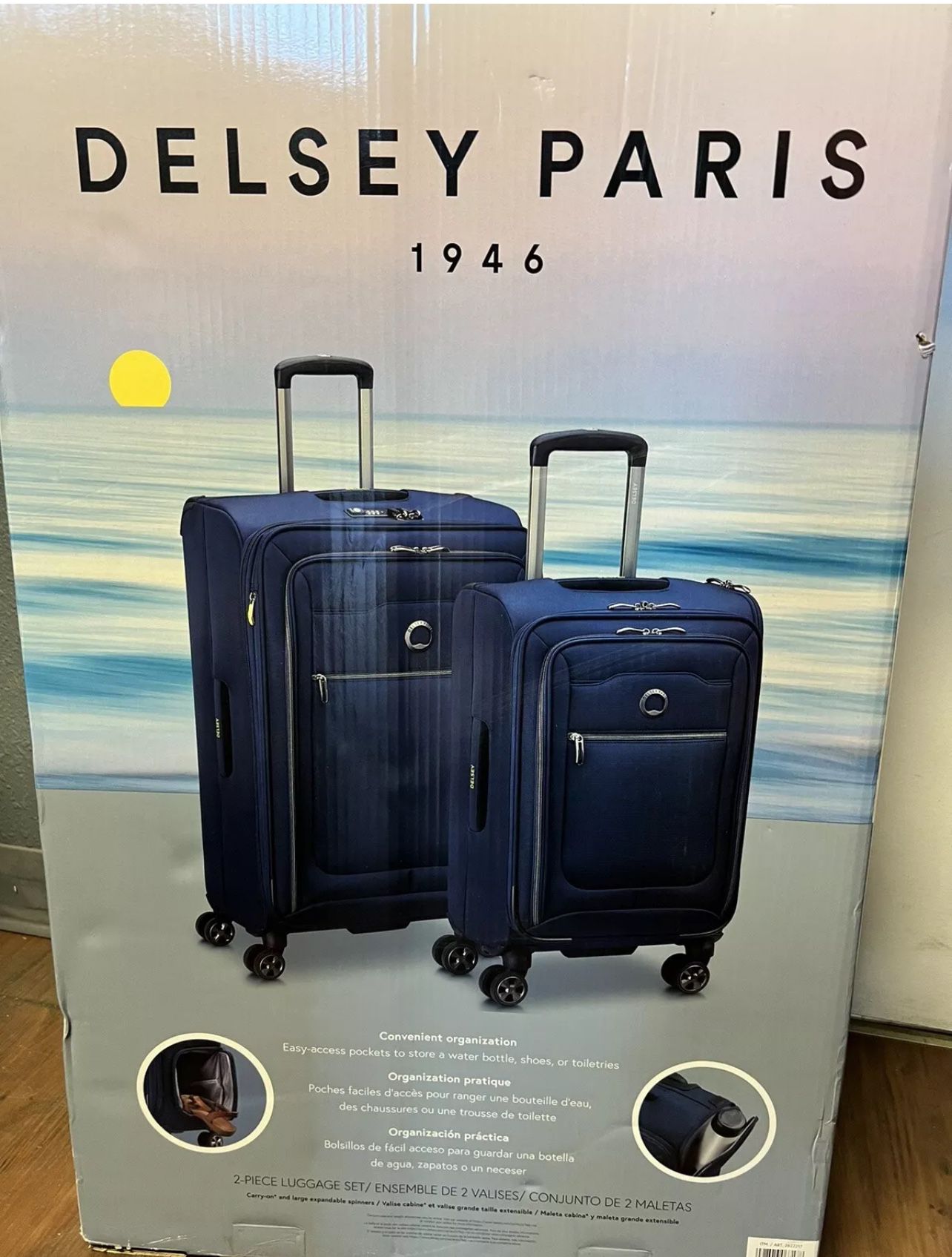 Delsey Paris Soft Sided Spinner Carryon Checked Bag Luggage 30" 23" Lightly Used