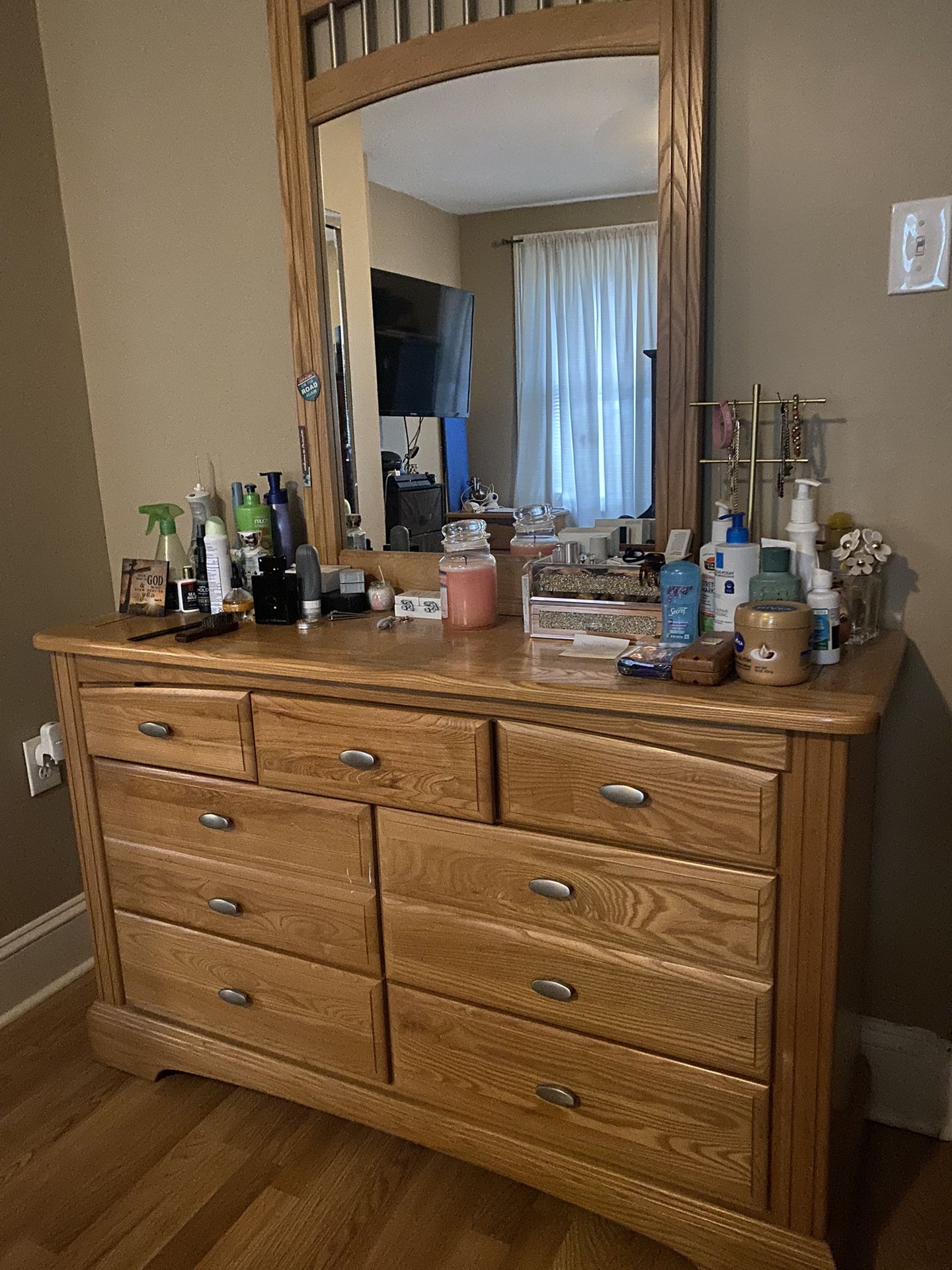 Dresser With One Night Stand 