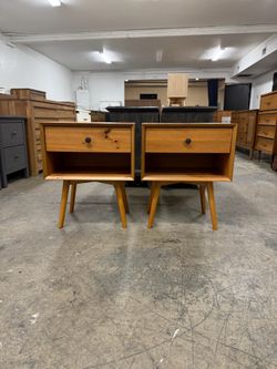 2 Walker Edison Mid Century Modern Style Nightstands/ Nightstand Set / End Tables / Side Tables