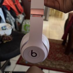 Beats Solo 4s