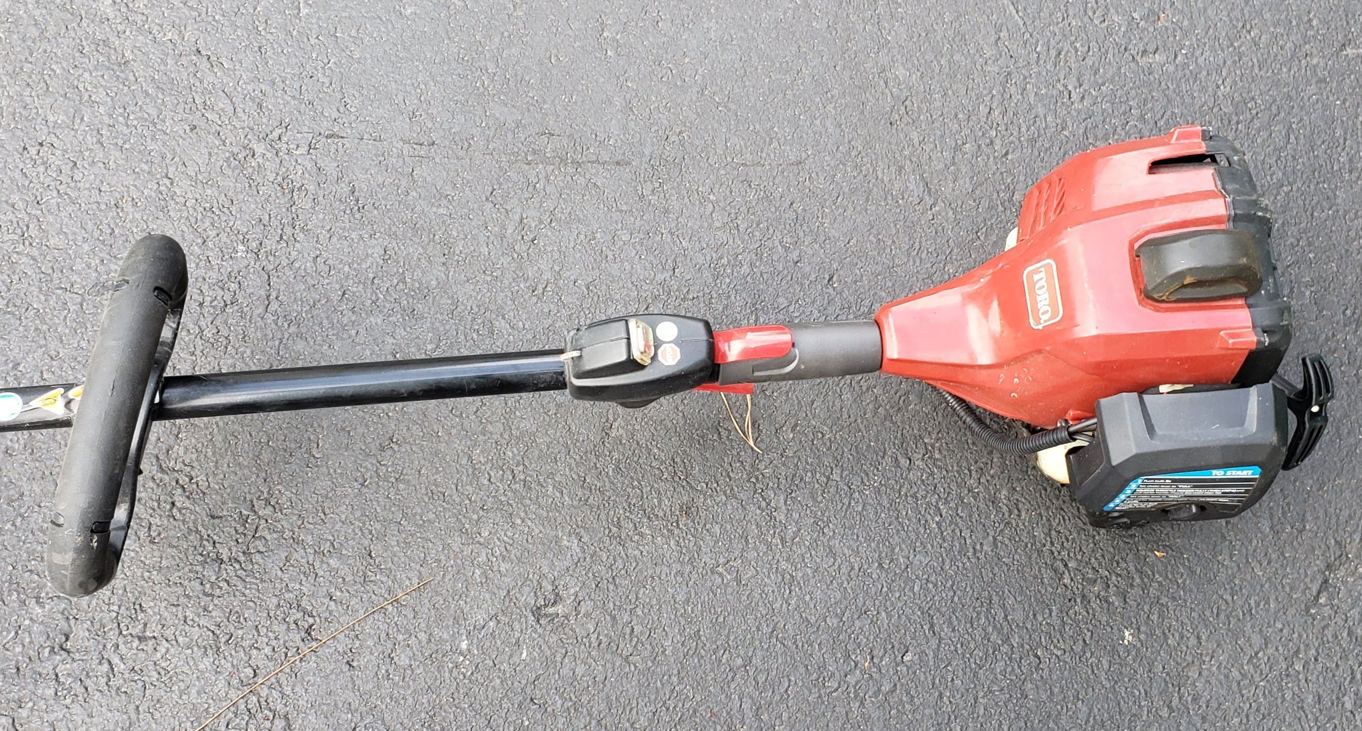 Toro Attachment Capable Straight Shaft Gas String Trimmer / Weed Eater