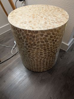 Drum end/side table