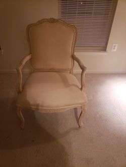 Beatifull Accent Chair 