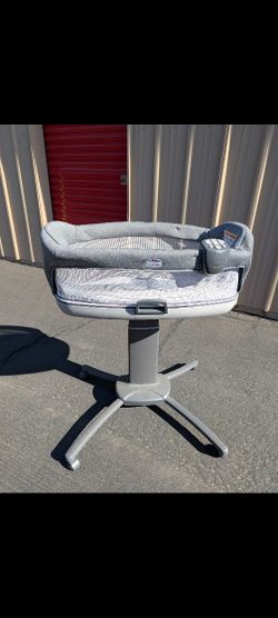 Bassinet Good Condition $25obo