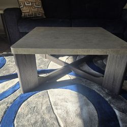 Coffee table and end tables only one month old