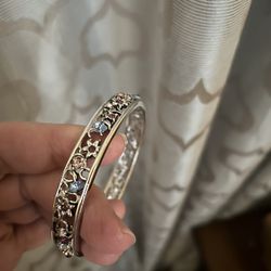 BEAUTIFUL GIVENCHY BANGLE BRACELET 