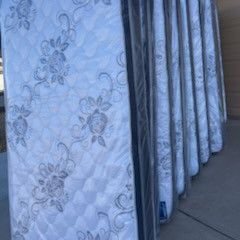 New Queen Pillow Top 