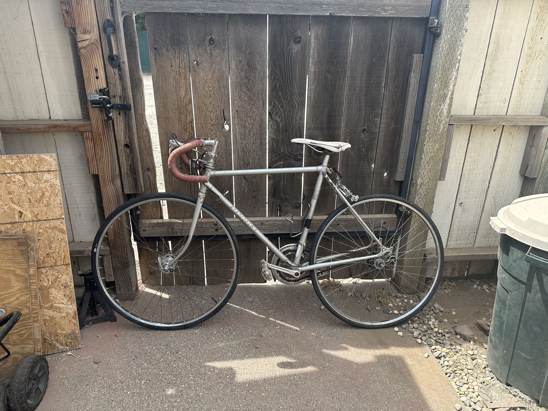 Nikishi Shimano Road Bike 