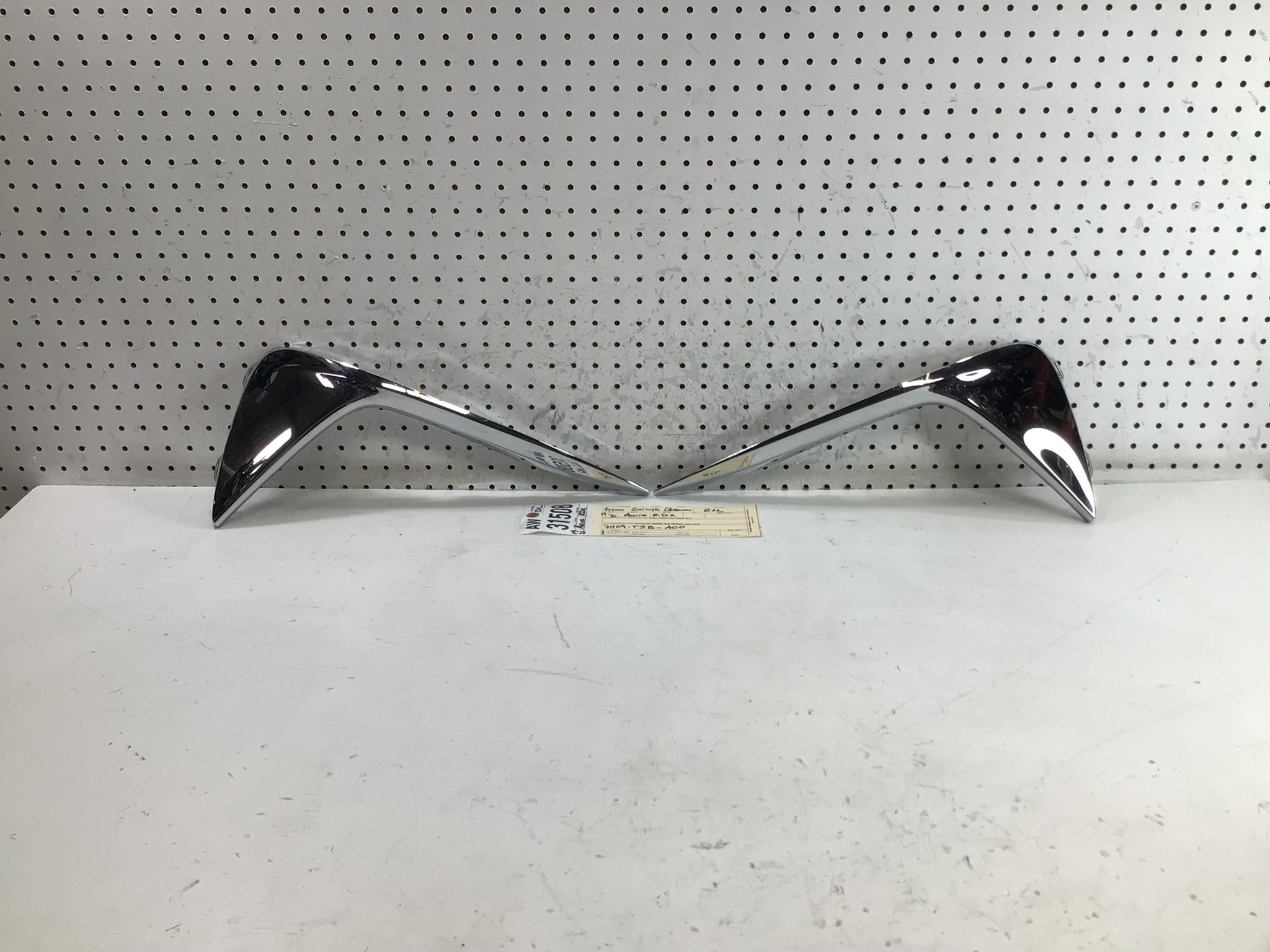 2019 2021 ACURA RDX FRONT BUMPER TRIM GARNISH OEM 71109 TJB A00