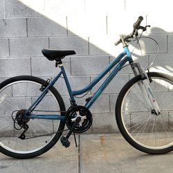 Adults / Teenagers Roadmaster Bike Bicycle 26inch Rims 18 Speed Front Suspension New Tires And New Inner Tubes 