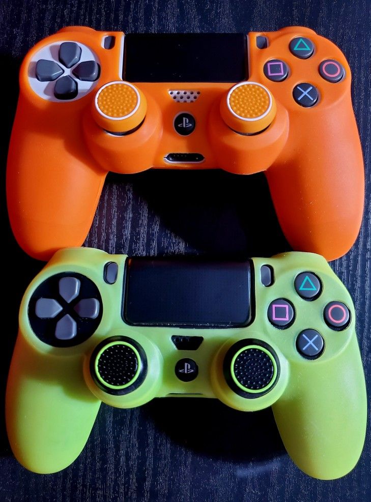 Custom PS4 Controllers