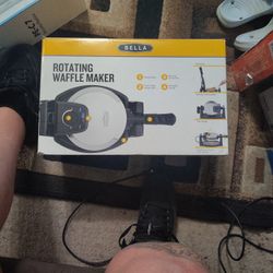 Bella Rotating Waffle Maker 