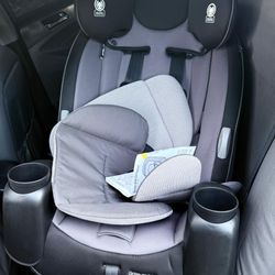 Safety 1st Grow and Go Sprint All-in-One Convertible Car Seat.