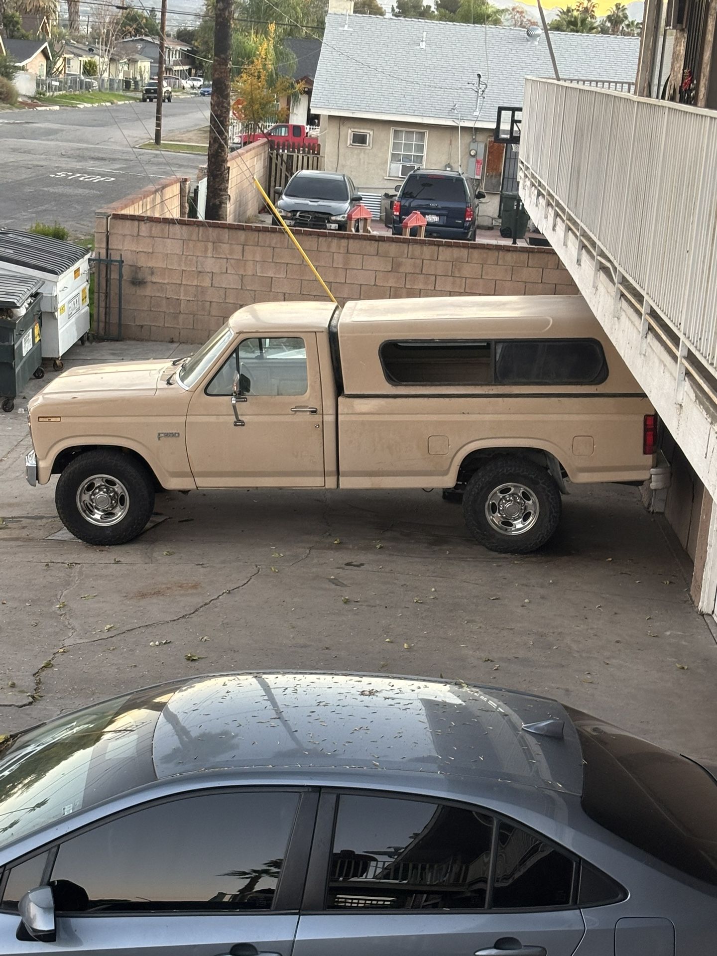 Just The Camper 1985 Ford F250
