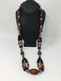 Wooden Bead Necklace With Silver Colored Accent Beads Approx 34 Inches Long EUC