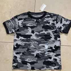 New Old Navy camo T-shirt size 5