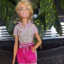 Barbie "I Can Be" Career Outfit Restaurant,-Them 🩷🩷🩷