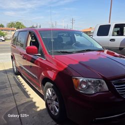 2014 Chrysler Town & Country Touring