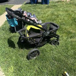 Evenflo Pivot Colored All- Terrain Stroller Wagon 